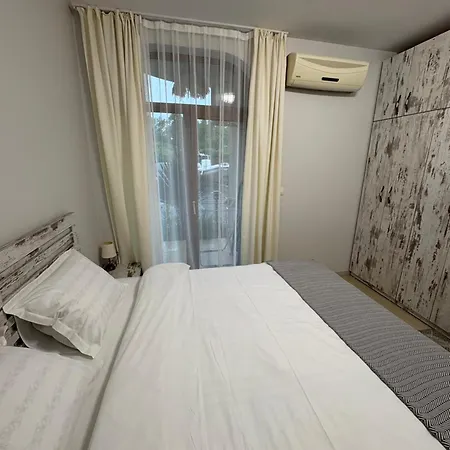 градина луксозен Apartman *