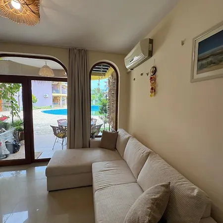 Apartmán градина луксозен Černomorec