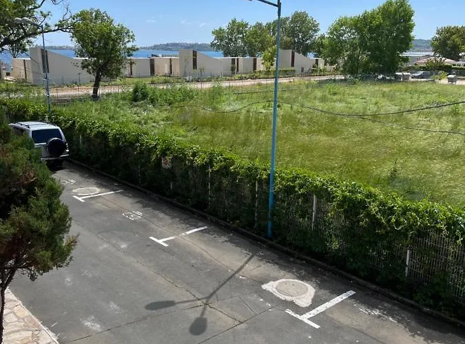 градина луксозен *